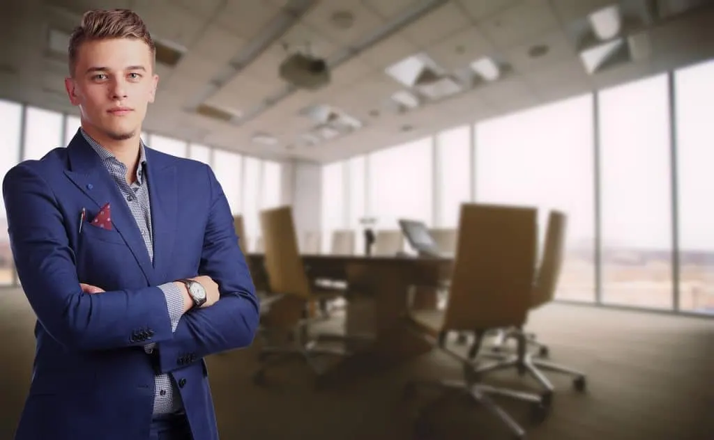 découvrez le rôle essentiel d'un ceo, ses responsabilités stratégiques et son impact sur la vision d'entreprise. apprenez comment un bon dirigeant inspire son équipe et drive la croissance dans un environnement concurrentiel.