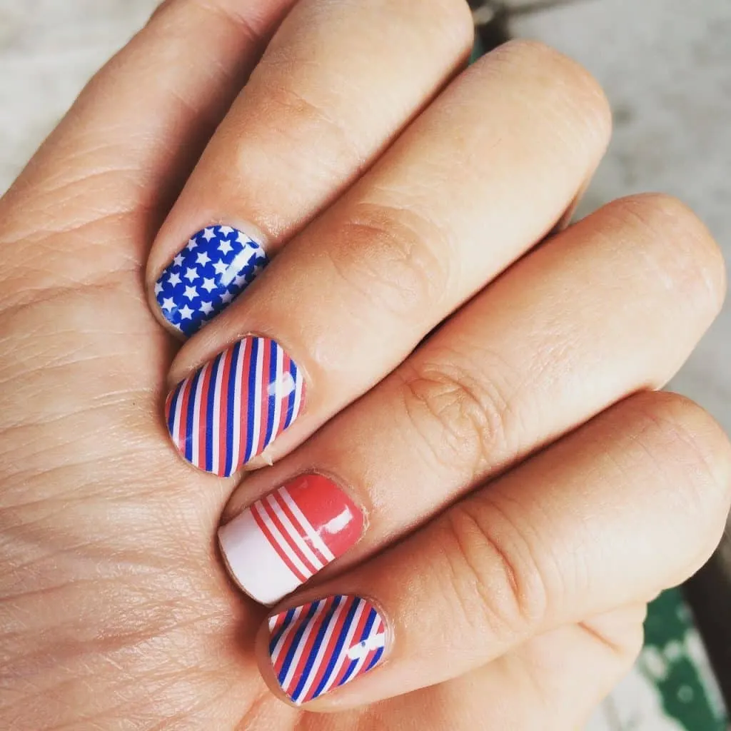 découvrez le monde fascinant des ongles avec nos conseils et astuces pour une manucure parfaite. des tendances aux techniques de soin, apprenez à sublimer vos ongles chaque jour.
