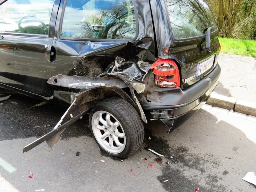 découvrez les causes, les conséquences et les mesures à prendre en cas d'accident. informez-vous sur la sécurité routière et les stratégies de prévention pour réduire les risques d'accidents.