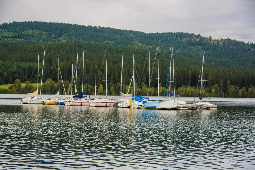découvrez le concept d'ancrage territorial, une approche essentielle pour comprendre comment les communautés et les individus se lient à leur environnement, favorisant ainsi le développement durable et la cohésion sociale. explorez les enjeux et les avantages de cette notion dans un monde en constante évolution.