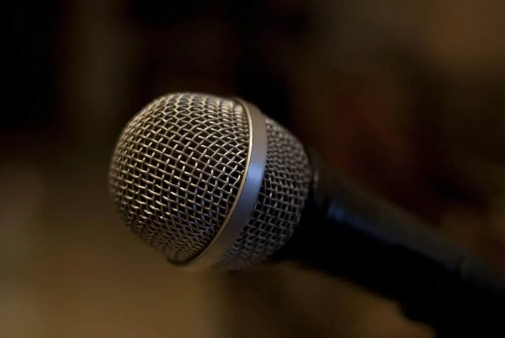 découvrez tout sur la voix : son fonctionnement, ses applications, ainsi que des conseils pour améliorer votre communication orale et maîtriser l’expression vocale au quotidien.