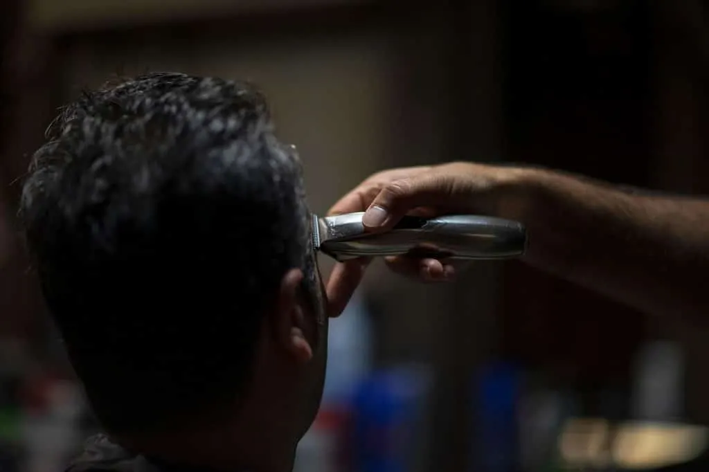 découvrez l'ouverture officielle de notre nouvelle barber company, un espace dédié au style et au soin de la barbe. venez profiter de nos services professionnels et d'une ambiance conviviale.
