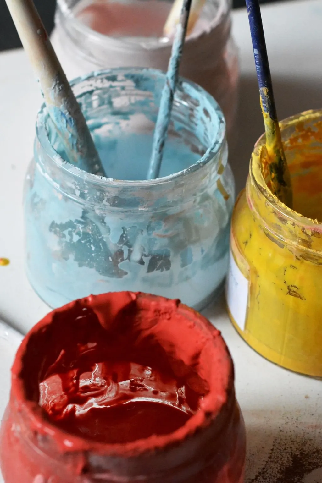 découvrez les émaux de longwy, célèbres pour leur tradition artisanale et leurs motifs colorés uniques, parfaits pour embellir votre décoration.
