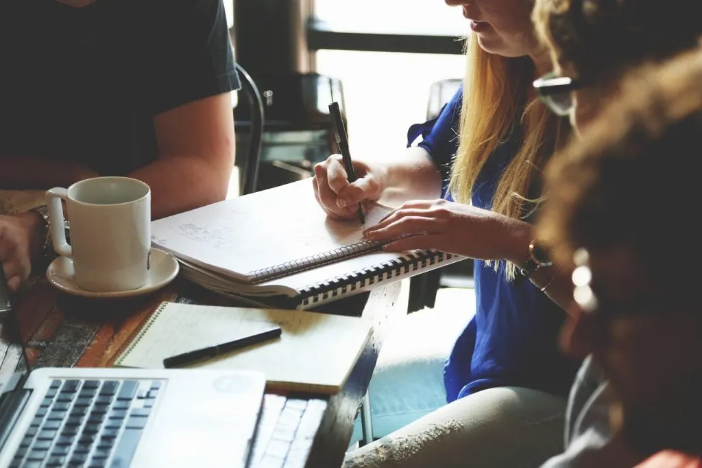 découvrez les clés du succès pour votre startup : conseils, astuces et ressources indispensables pour lancer et développer votre projet innovant.