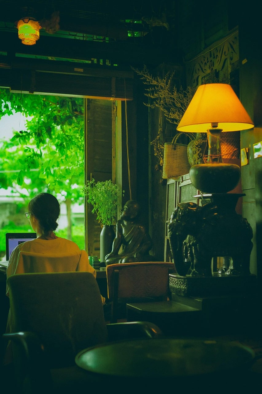 découvrez les avantages du télétravail, une nouvelle façon de travailler qui offre flexibilité, autonomie et équilibre entre vie professionnelle et personnelle. apprenez à optimiser votre productivité et à surmonter les défis du travail à distance.