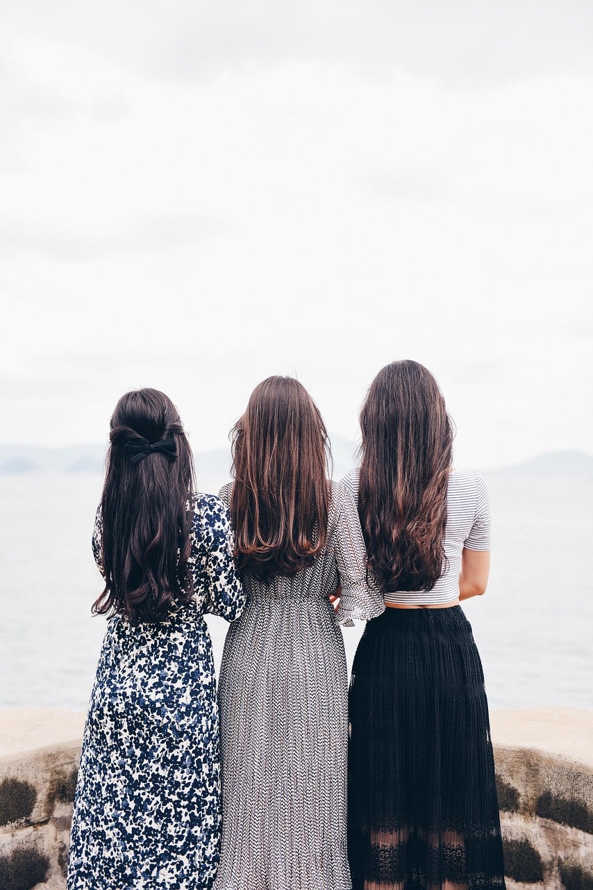 découvrez notre collection inspirante dédiée aux femmes, où la mode, l'élégance et la diversité se rencontrent pour célébrer la beauté féminine sous toutes ses formes.