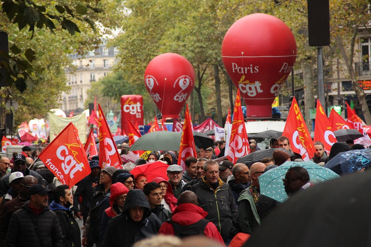 découvrez la cgt, l'une des principales organisations syndicales en france, engagée pour défendre les droits des travailleurs et promouvoir la justice sociale. informez-vous sur ses actions, ses revendications et son impact sur le monde du travail.