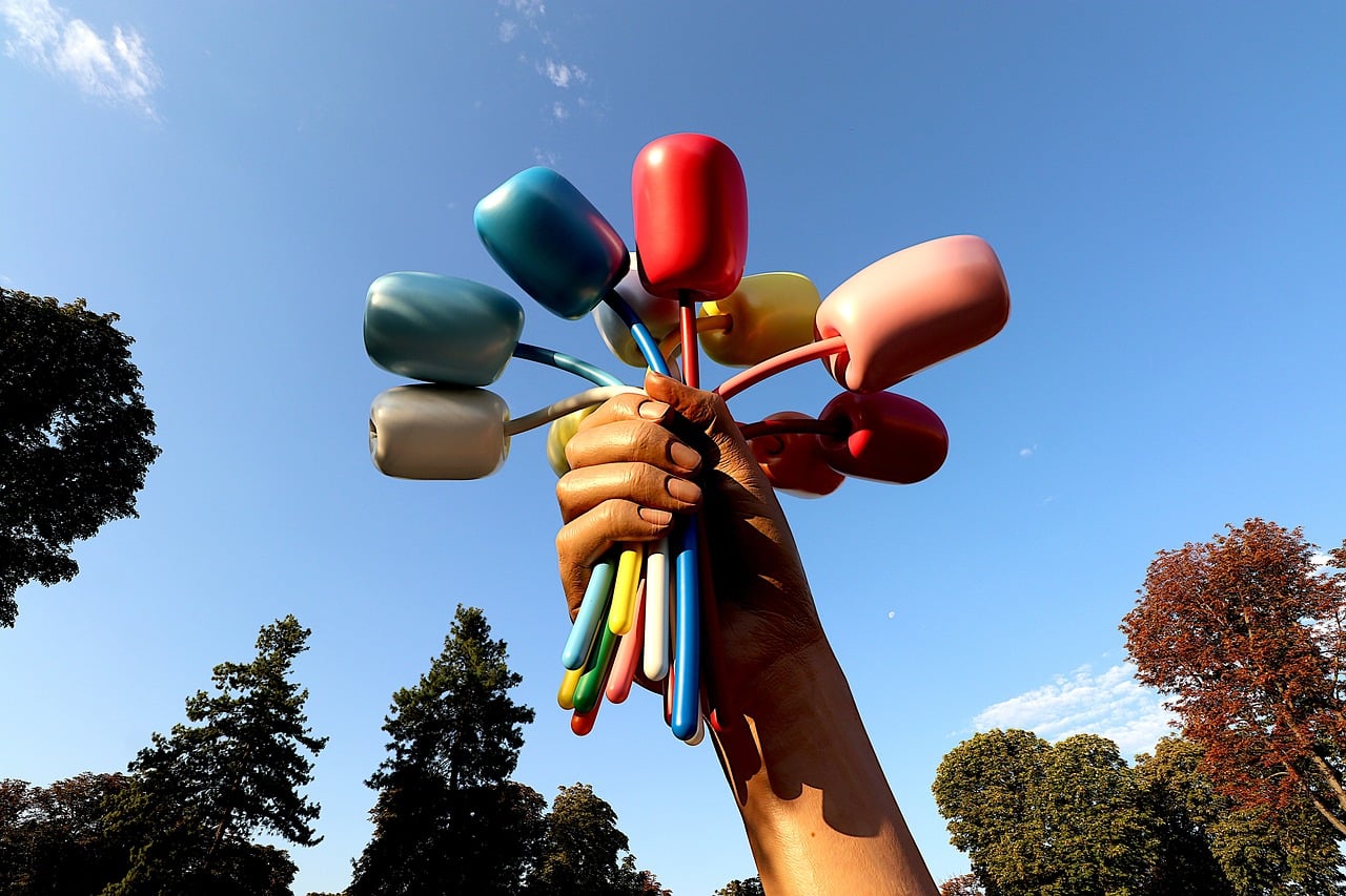 découvrez l'univers de jeff panacloc, humoriste et ventriloque français célèbre pour ses spectacles hilarants et son personnage jean-marc. actualités, vidéos, biographie et dates de tournée.