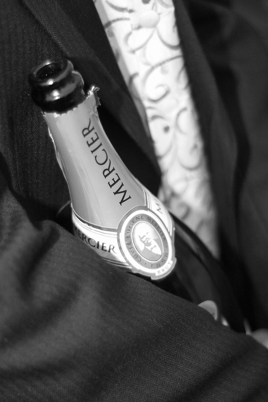 découvrez tout sur magnum : histoire, saveurs et nouveautés de la célèbre glace au chocolat croquant, pour une pause gourmande inoubliable.