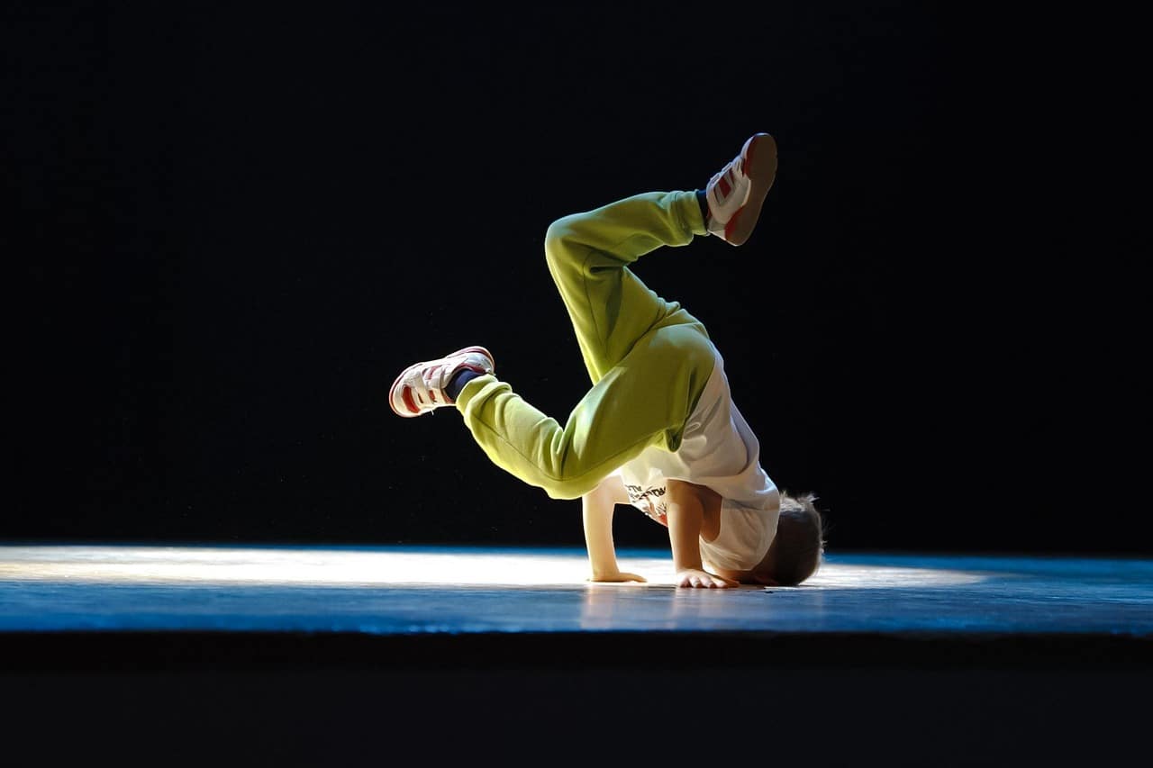 découvrez l'art de la danse : styles, techniques et bienfaits pour le corps et l'esprit.