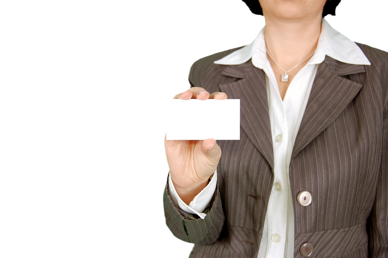 découvrez un projet innovant de carte de visite qui révolutionne le networking avec un design unique et des fonctionnalités avancées.