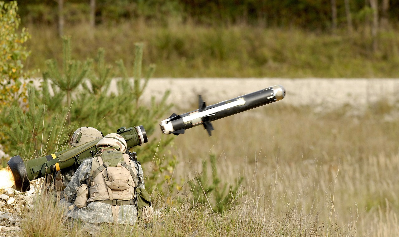 découvrez notre système d'interception de missiles avancé, garantissant une protection efficace contre les menaces aériennes grâce à une technologie de pointe et une précision exceptionnelle.